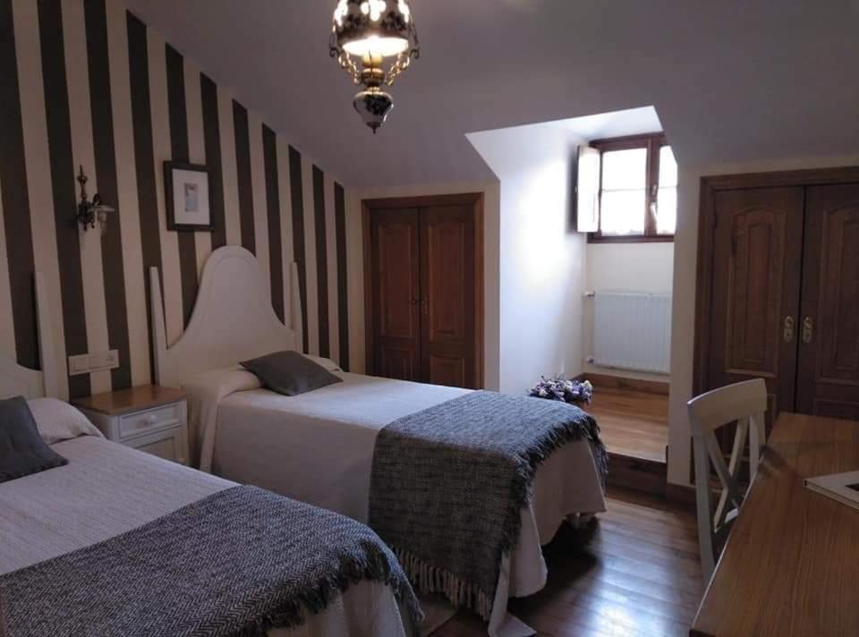 Villanueva de Oscos Hotel Rural Oscos מראה חיצוני תמונה